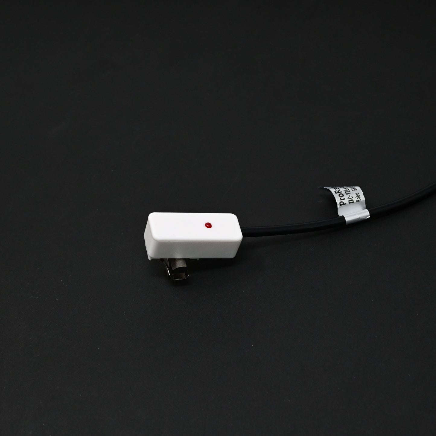 Pro-Range XKC-Y26A-PNP DC 24v Non-Contact Liquid Level Sensor
