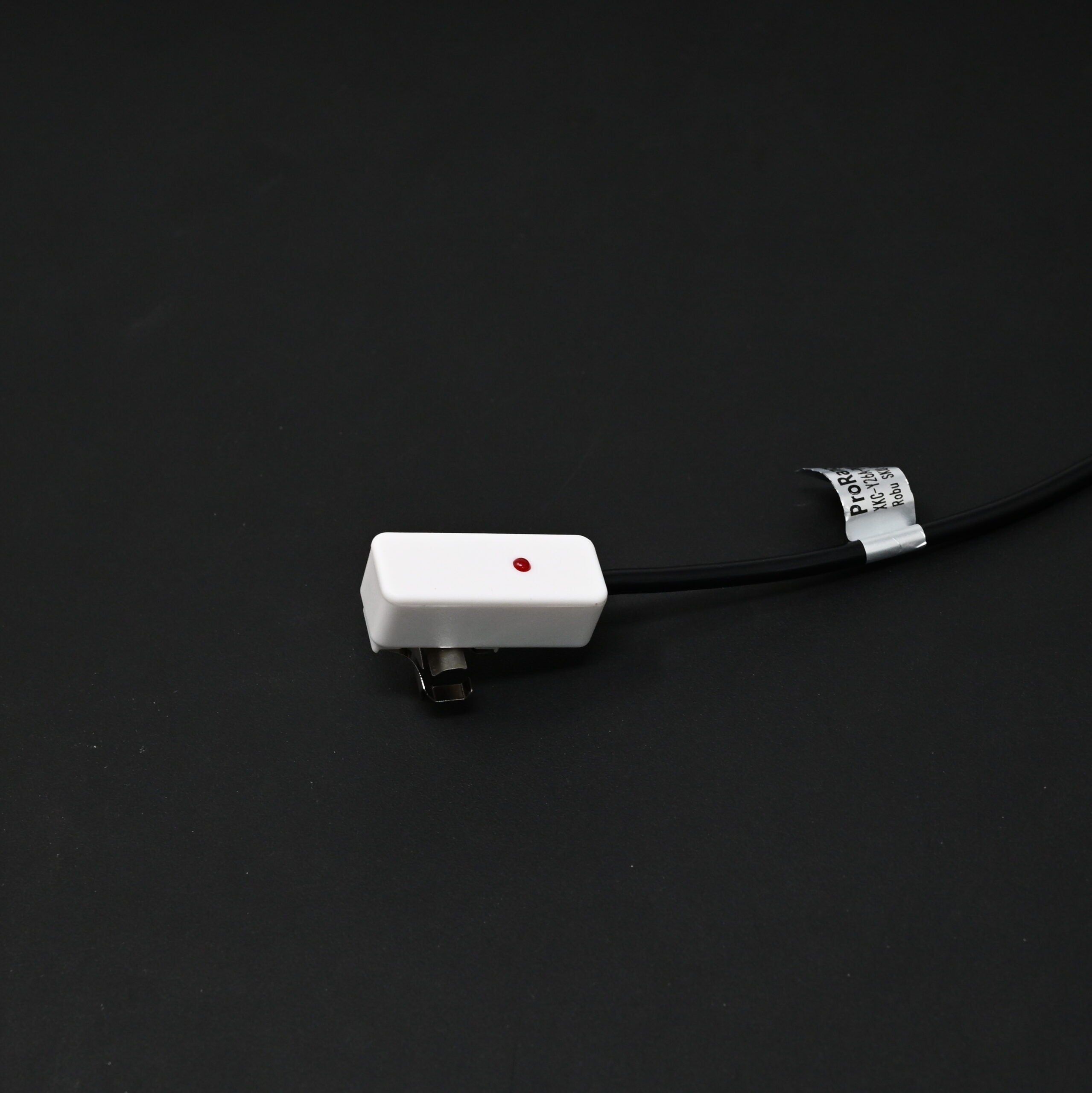 Pro-Range XKC-Y26A-PNP DC 24v Non-Contact Liquid Level Sensor